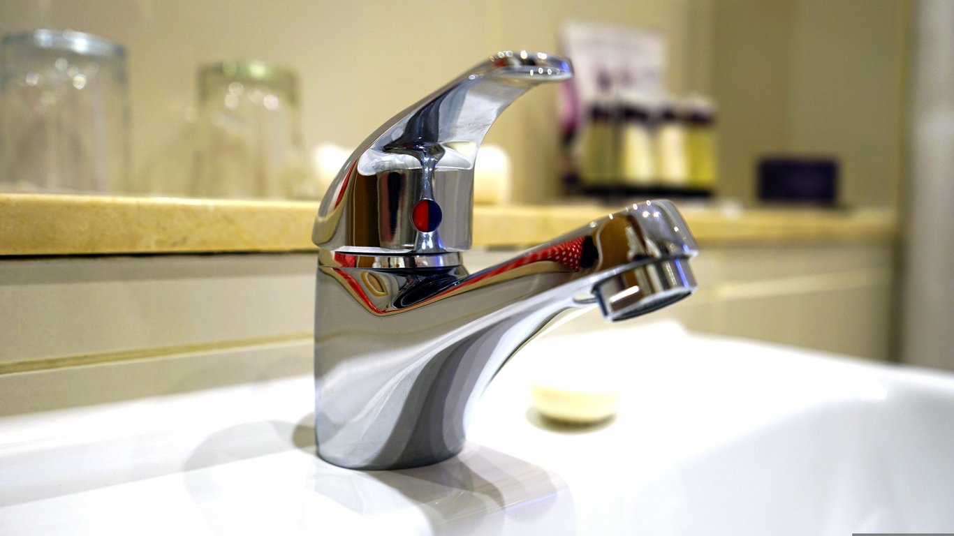 kitchen sink faucet