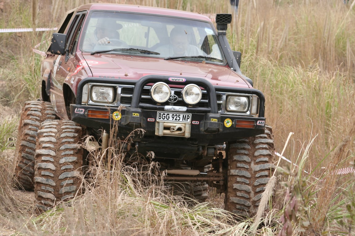 Toyota RAV4 towing small utility trailer