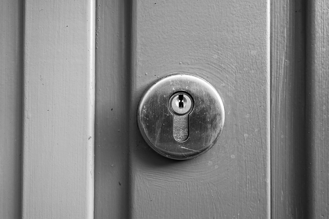 garage door safety sensor