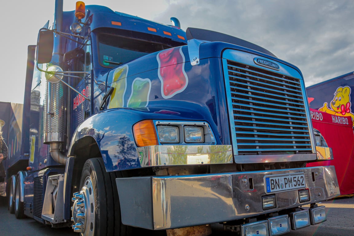 Freightliner Cascadia semi truck