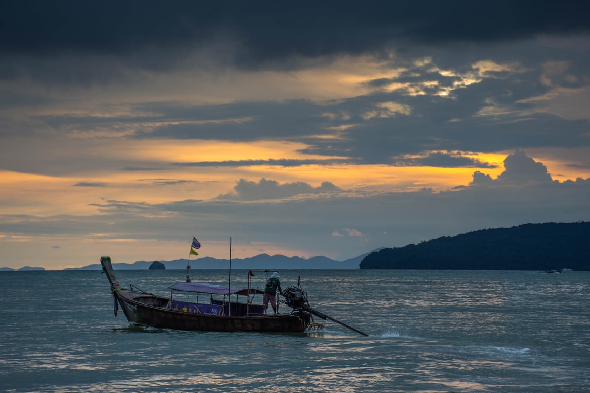fishing pontoon boat