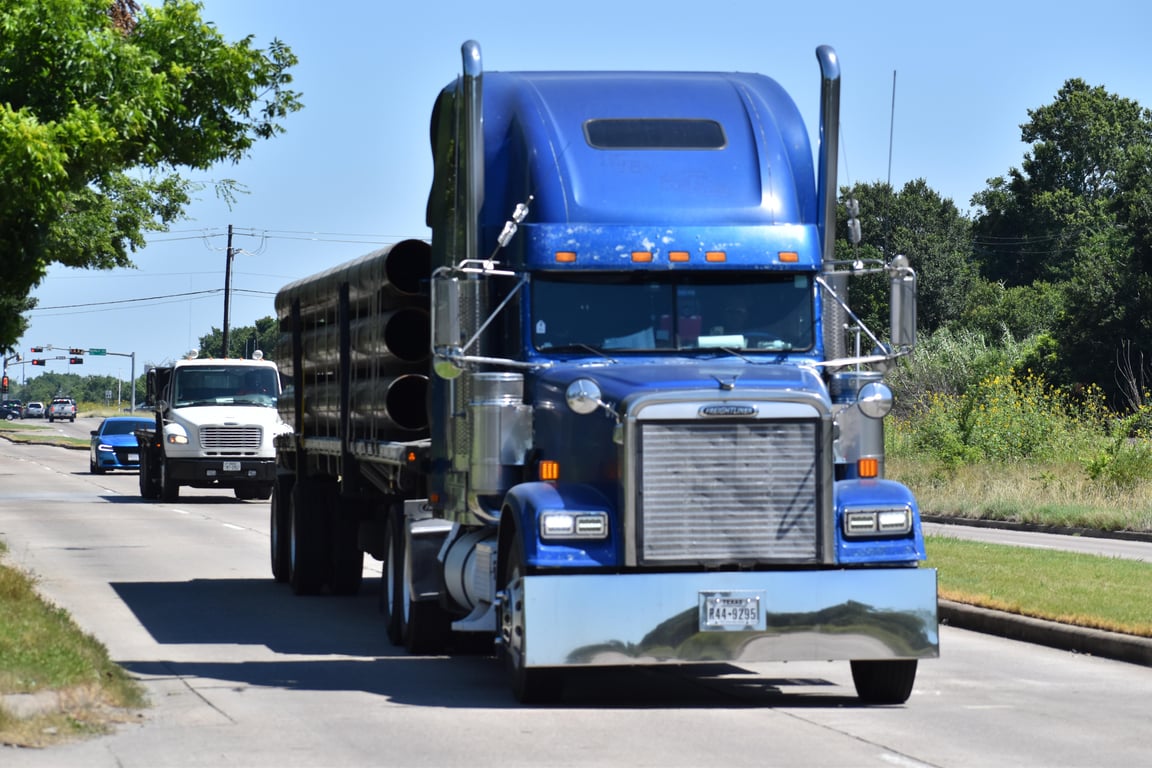 18 wheeler truck