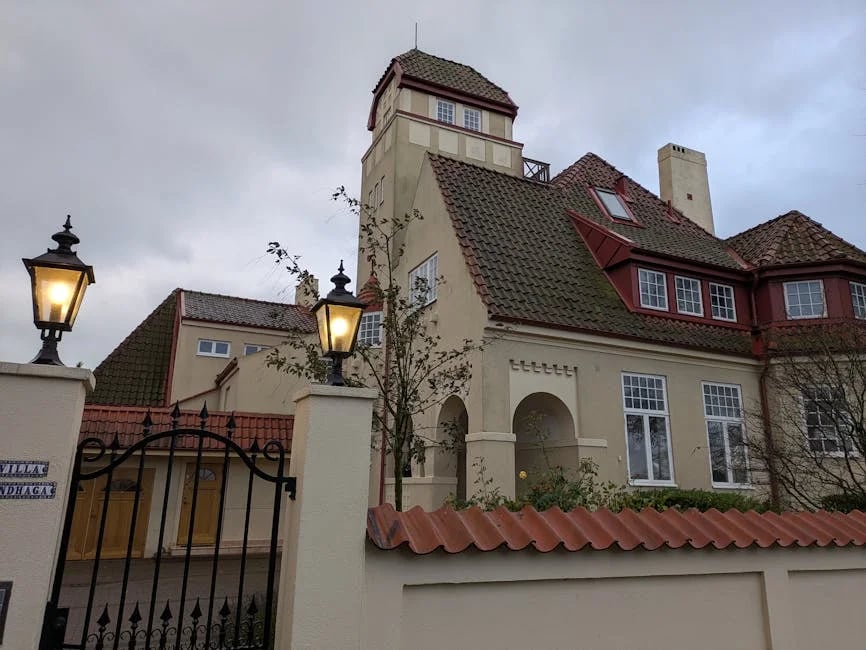 Image describing Top 7 Secrets to Boost Your Realty Income in 2025!