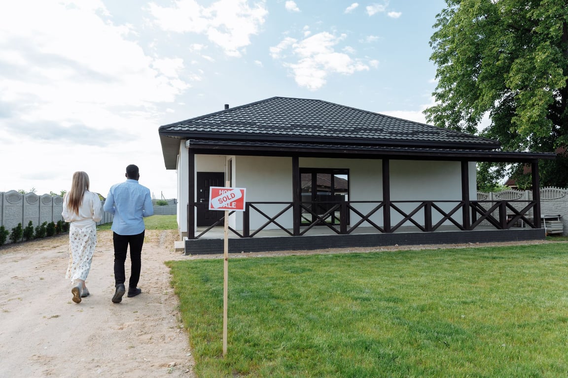 Average Cost to Tear Off and Replace a Roof: What Homeowners Should Budget For