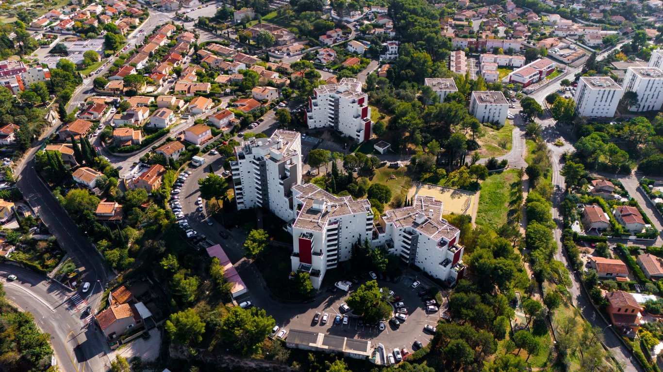 Independent Living Facilities Near Me: How to Compare the Right Community