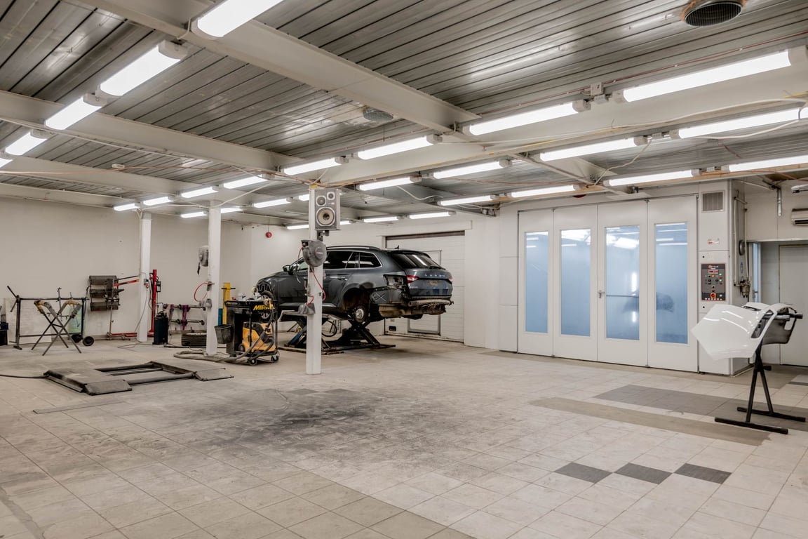 Semi Trailer Repair Shop Near Me: How to Choose a Reliable Service Partner