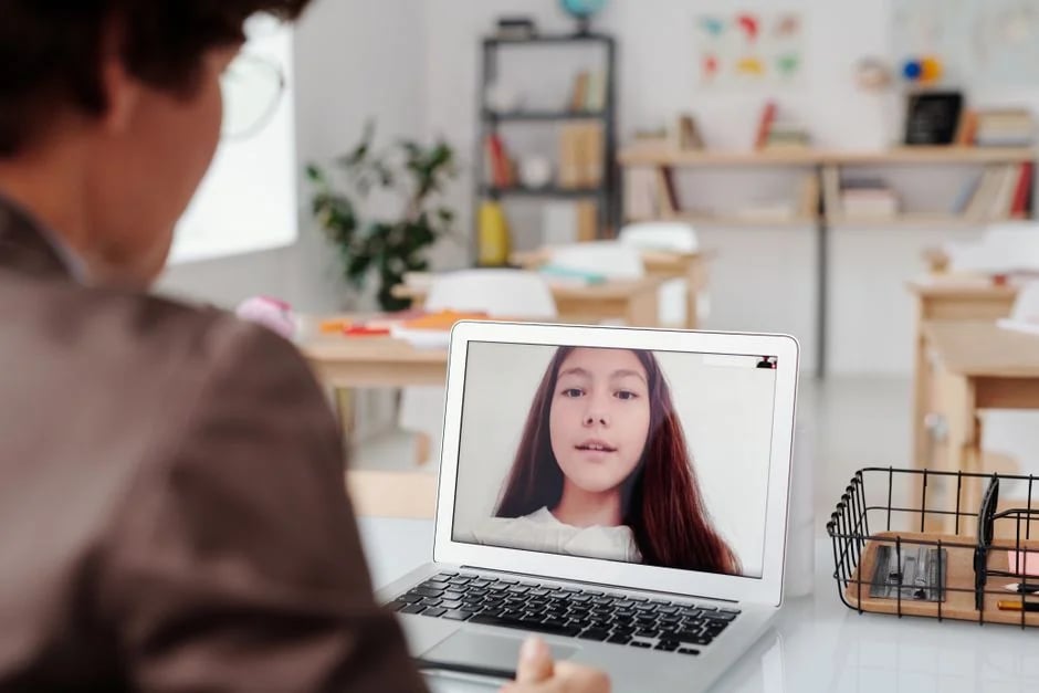 Image describing How to Find the Best Online Spanish Teacher Fast (2026)