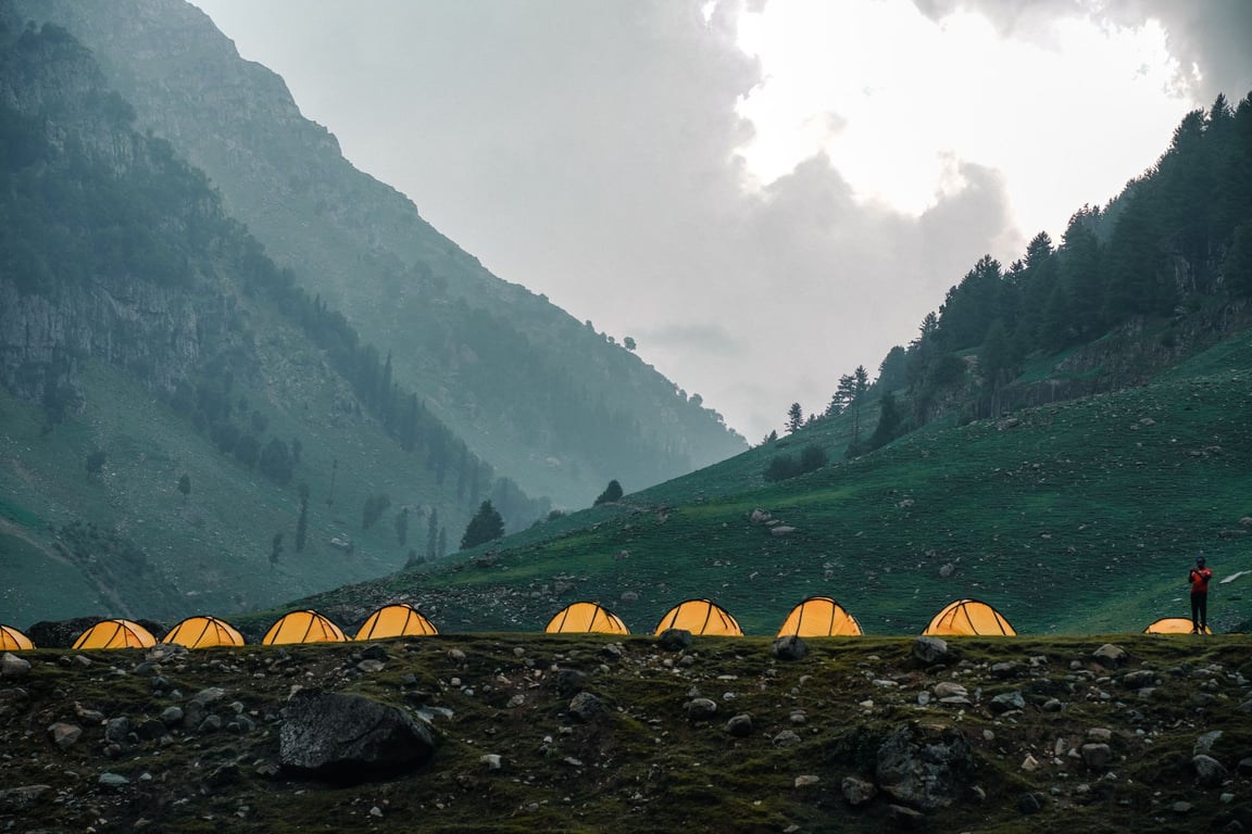 Blacks Camping: A Practical Guide to Choosing Gear for Your Next Outdoor Trip