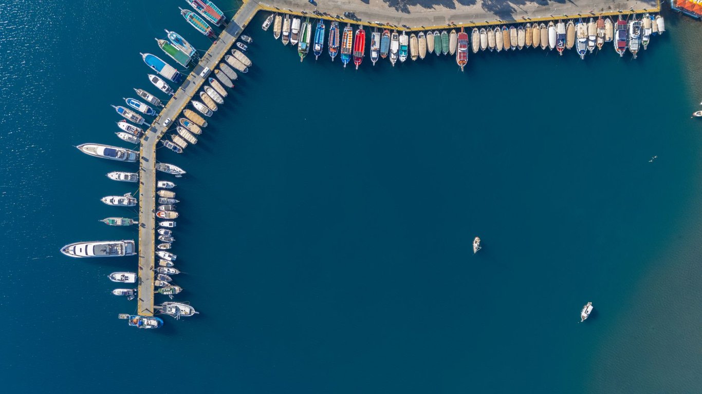 Boat Insurance for Older Boats: Coverage, Surveys, and Cost Factors