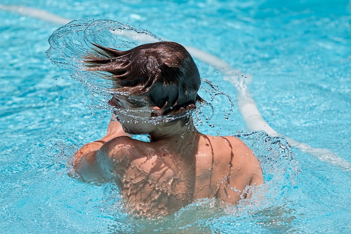 swimming pool repair technician