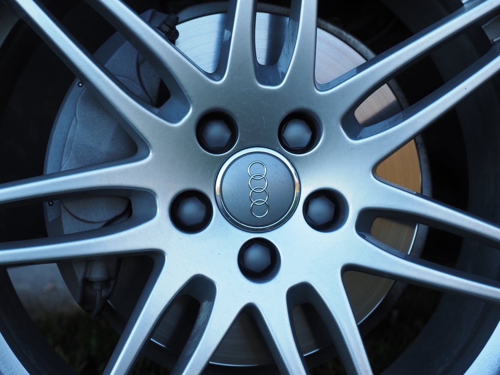 car tire sidewall markings