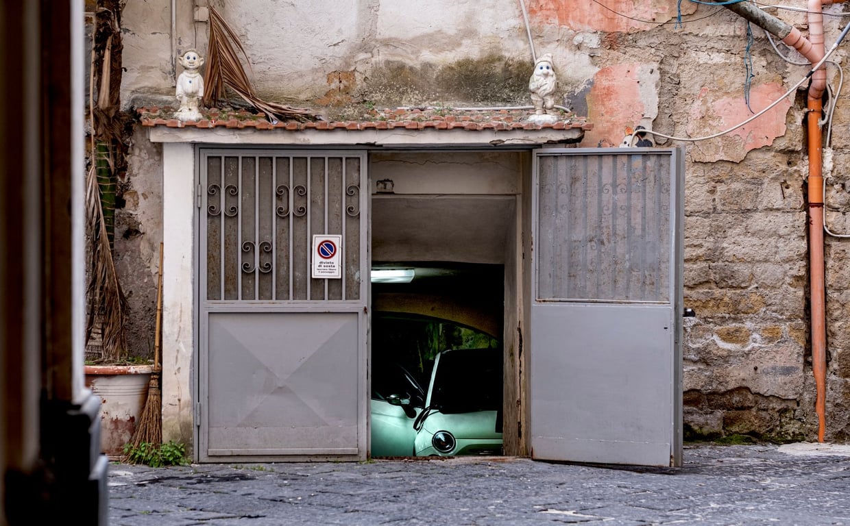 Overhead Garage Door Repair: Fix the Problem Safely Before It Gets Worse