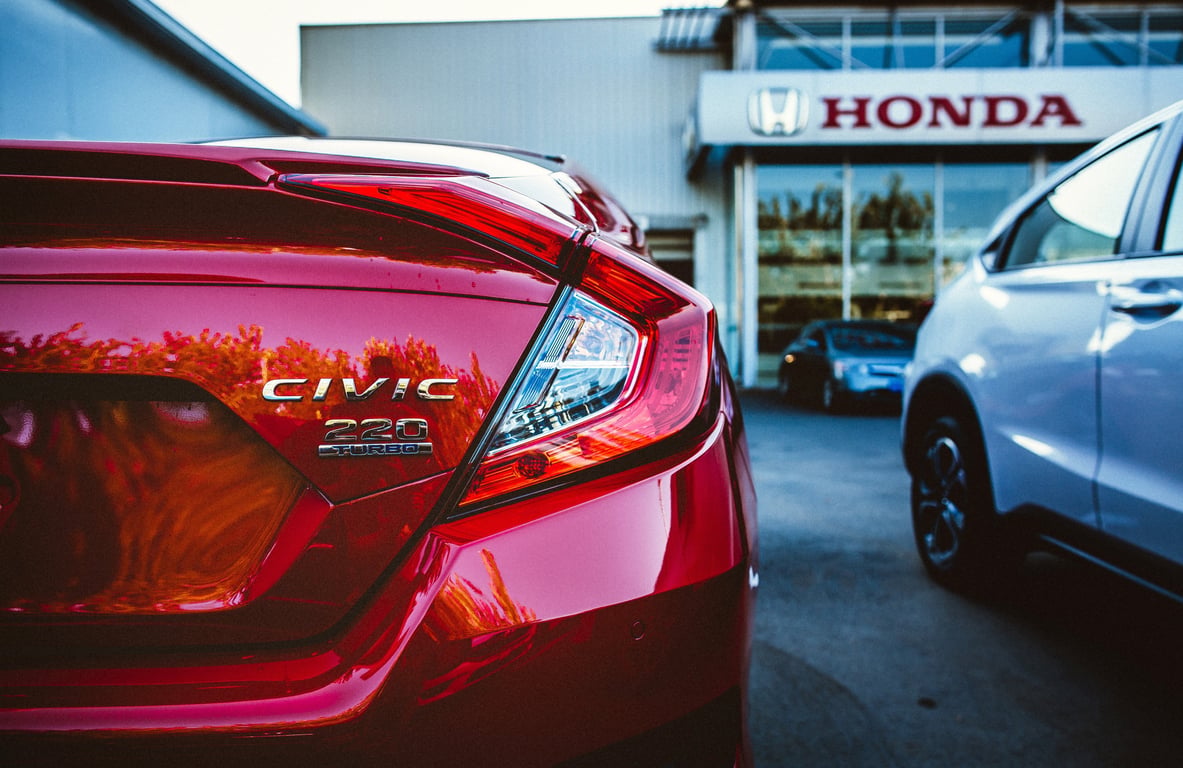 Honda dealership service center