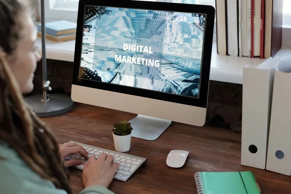 Image describing How to Win 7 Best Freelance Marketing Clients Fast in 2026?