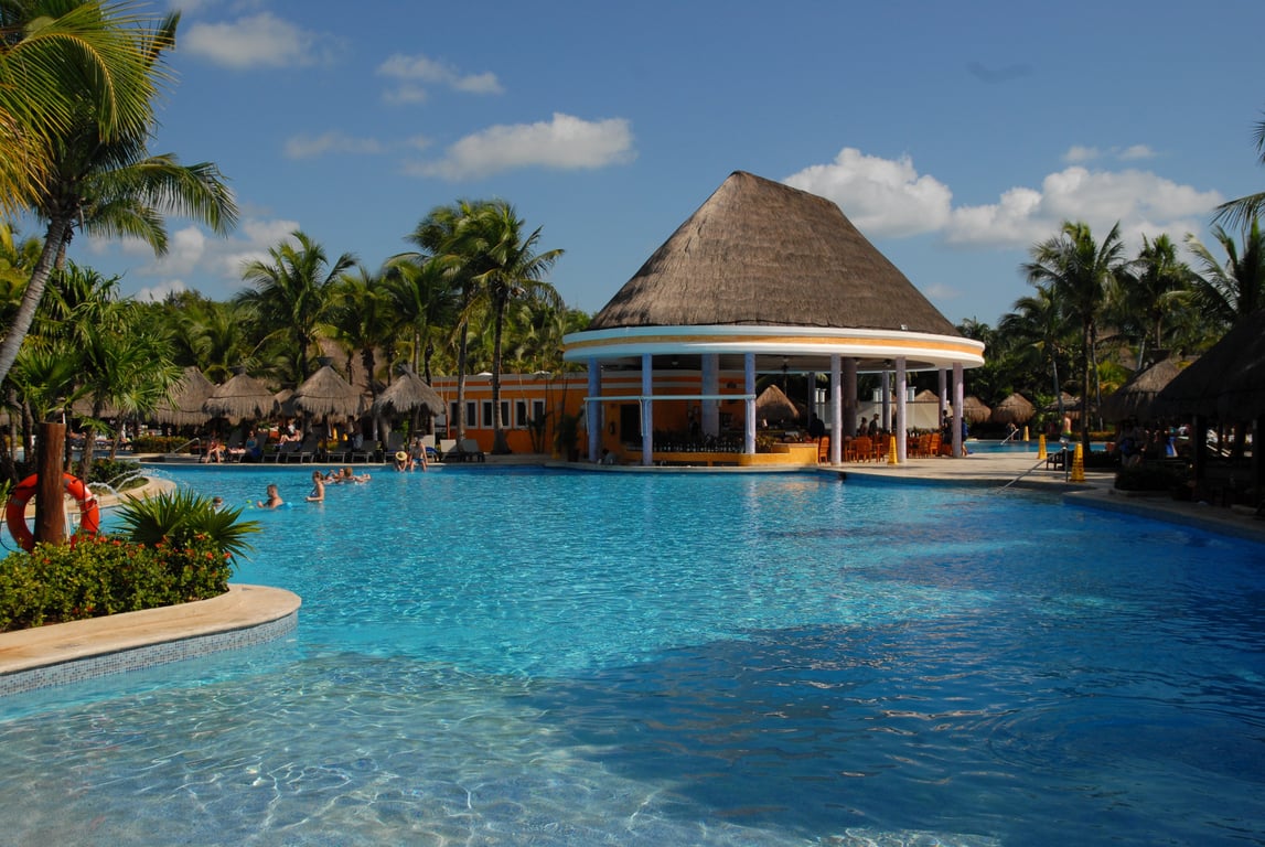 pool maintenance technician
