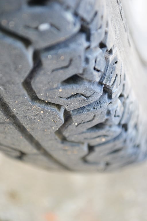 car tire tread wear