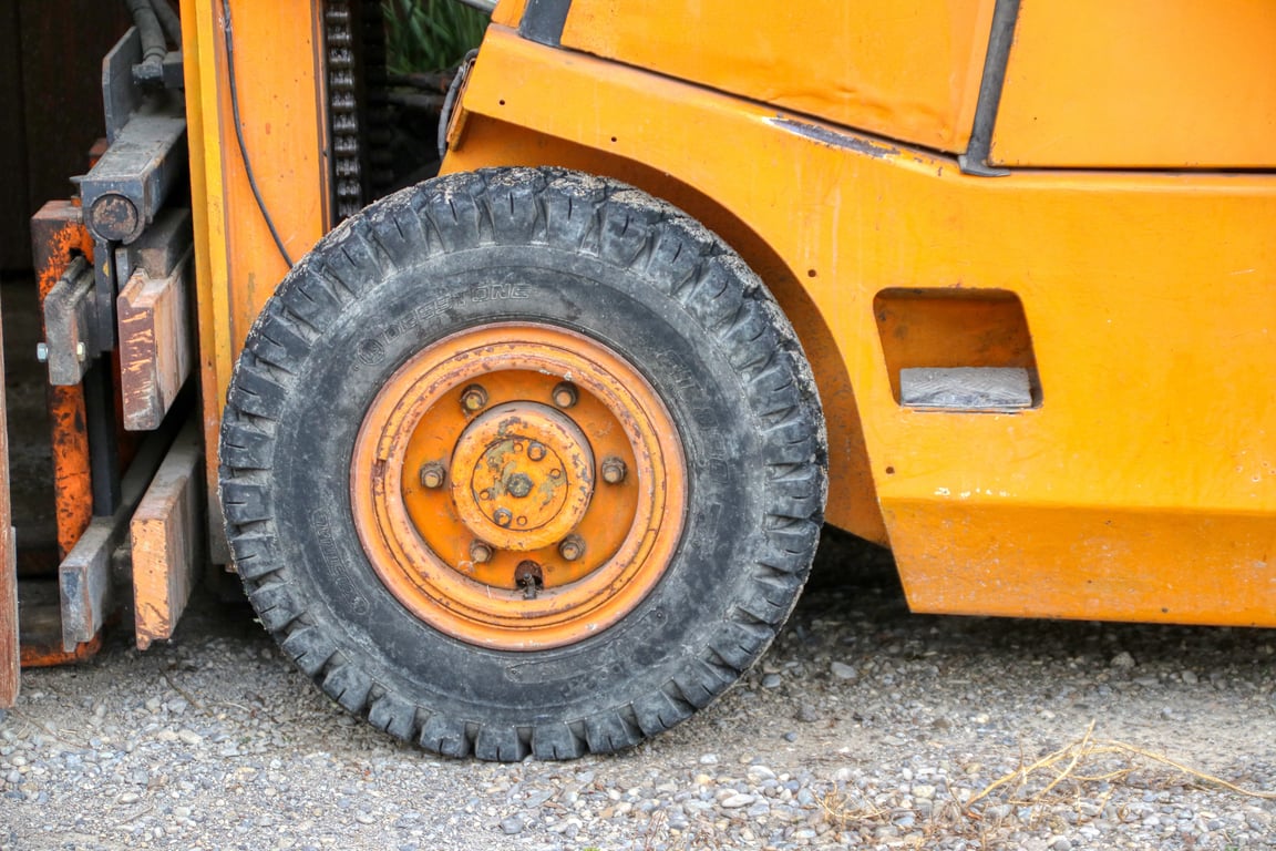 non-marking forklift tires