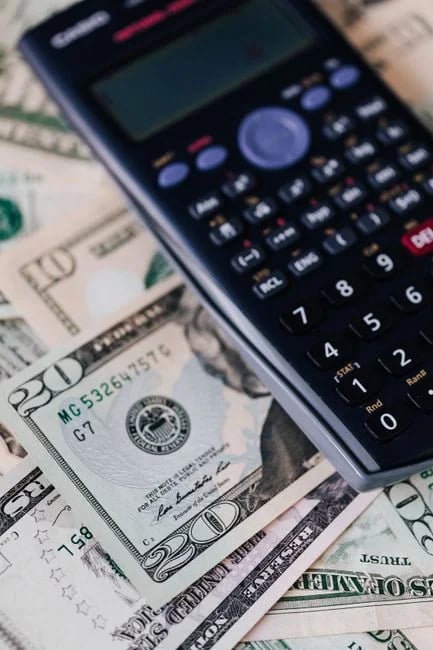 Image describing How to Use a Whole Life Cash Value Calculator in 2026?