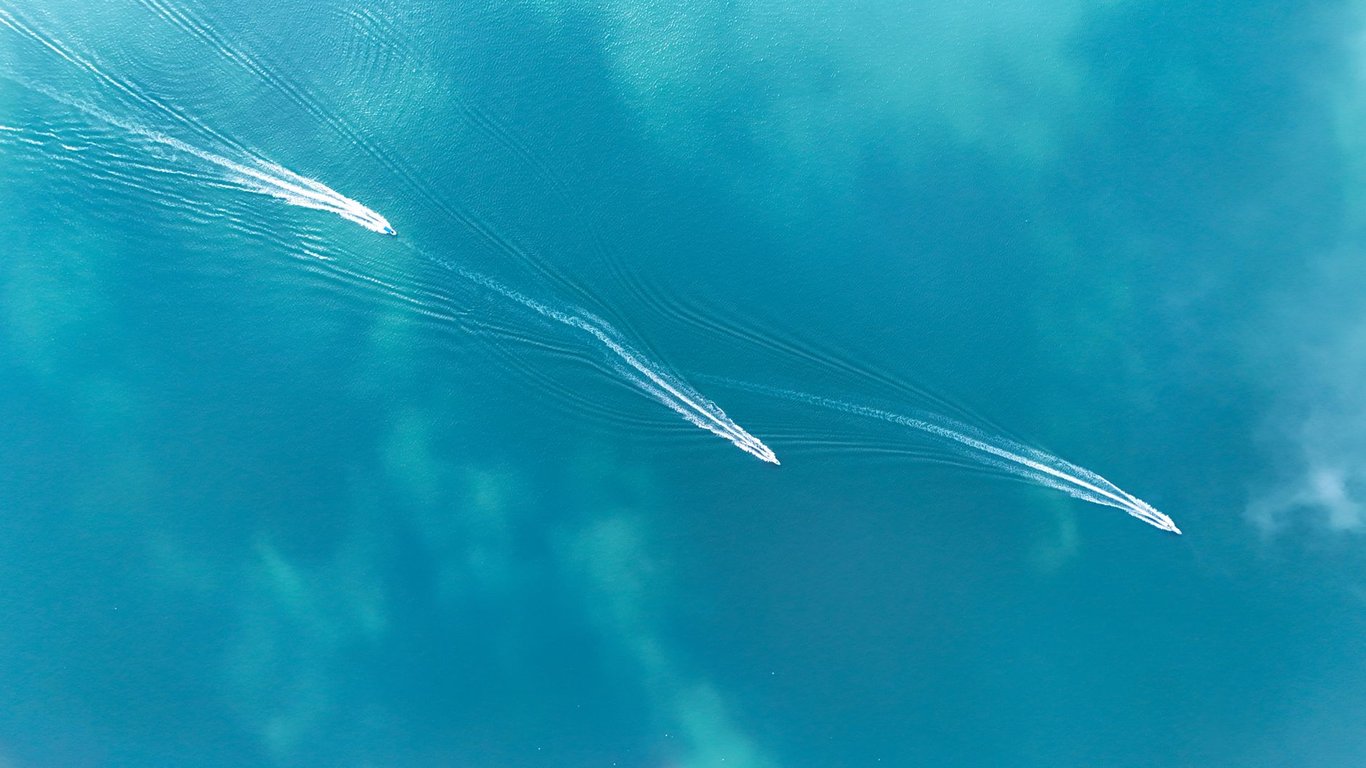 Best Wake Surf Boat: How to Choose for Wave Quality, Budget, and Ownership Costs