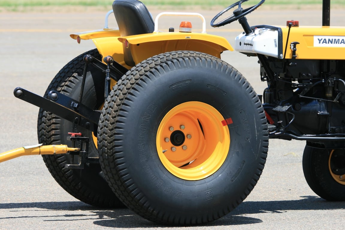 heavy-duty tow truck
