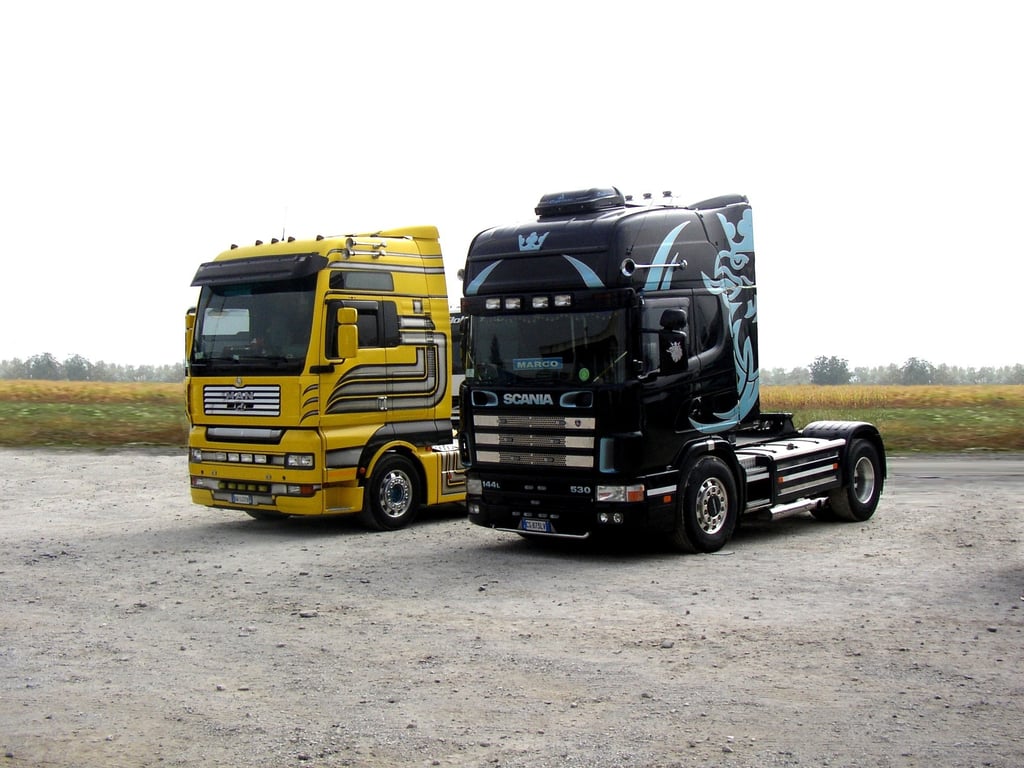 truck towing trailer