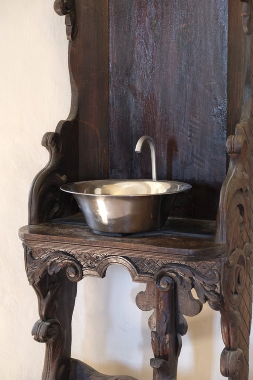 small bathroom vanity