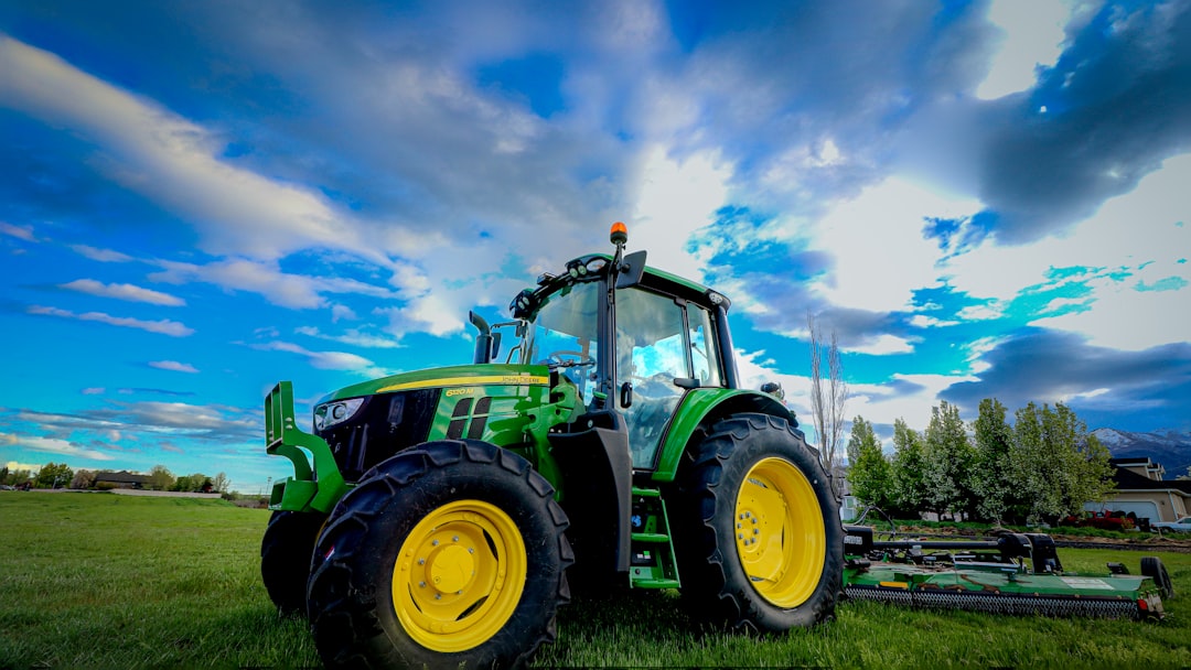 John Deere Compact Wheel Loader: A Practical Buyer’s Guide for Contractors