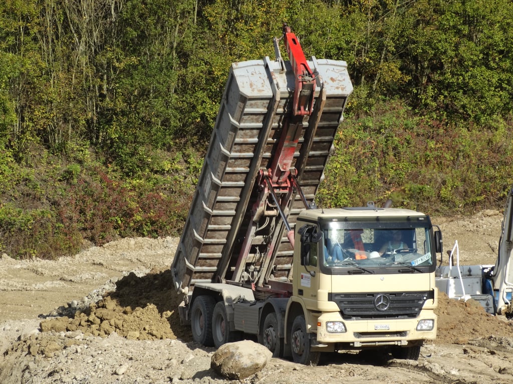 earth mover haul truck