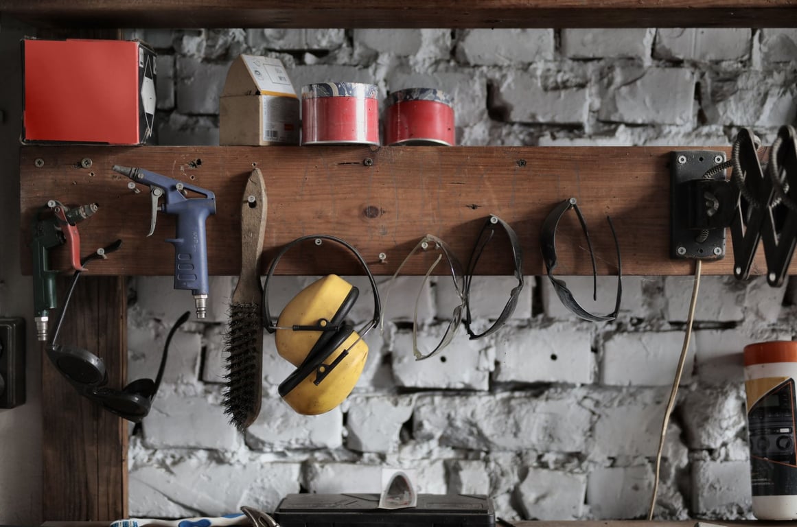 Garage Door Doctor: Diagnosing Common Problems Before You Call for Repair