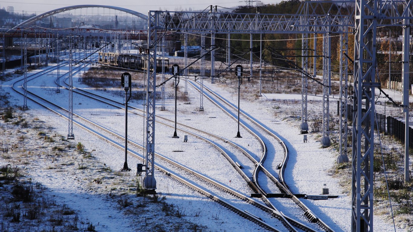 Best LTL Companies for Freight Reliability, Costs, and Business Needs
