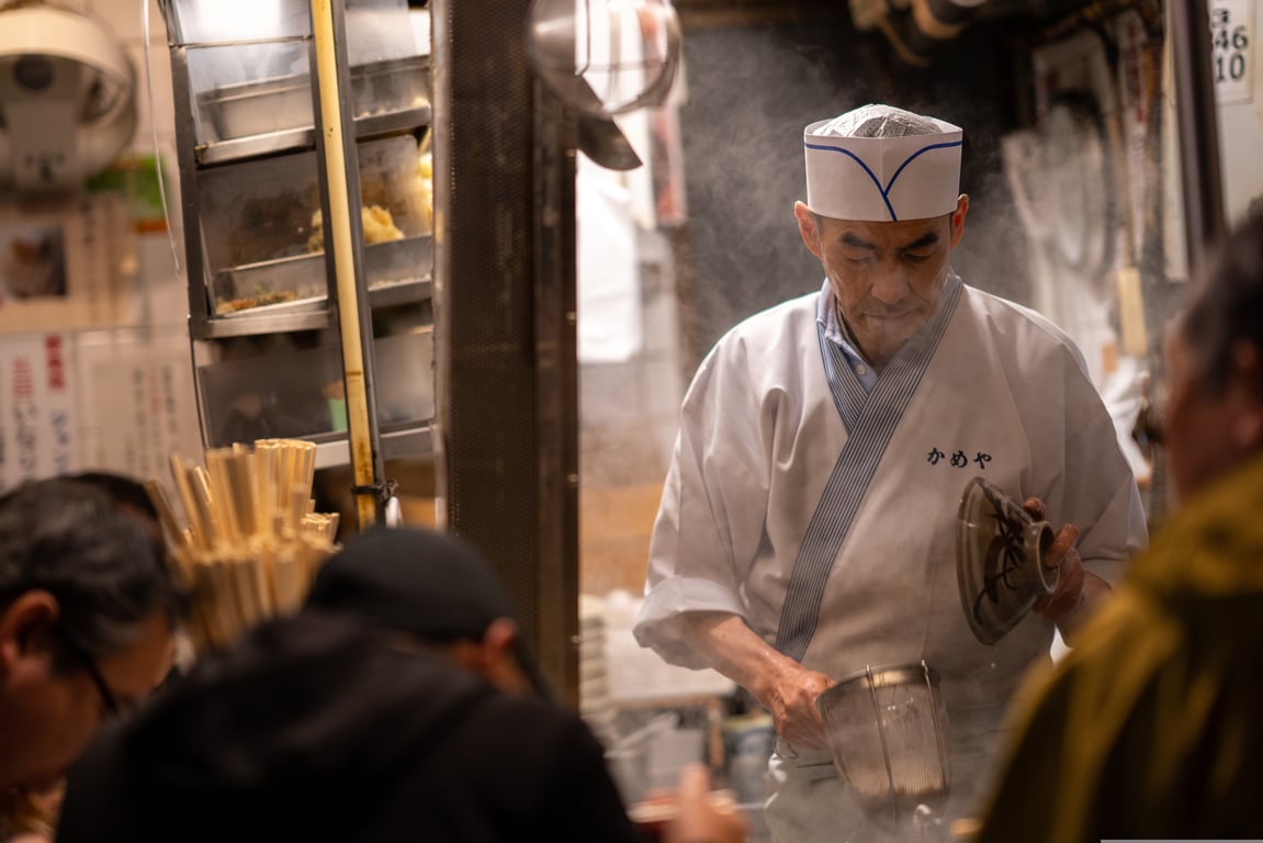 restaurant kitchen cleaning crew
