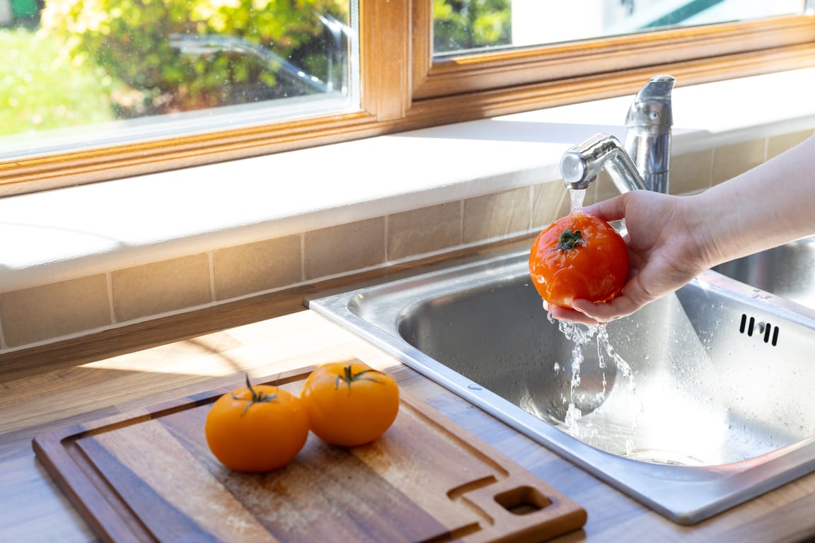 deep cleaning kitchen