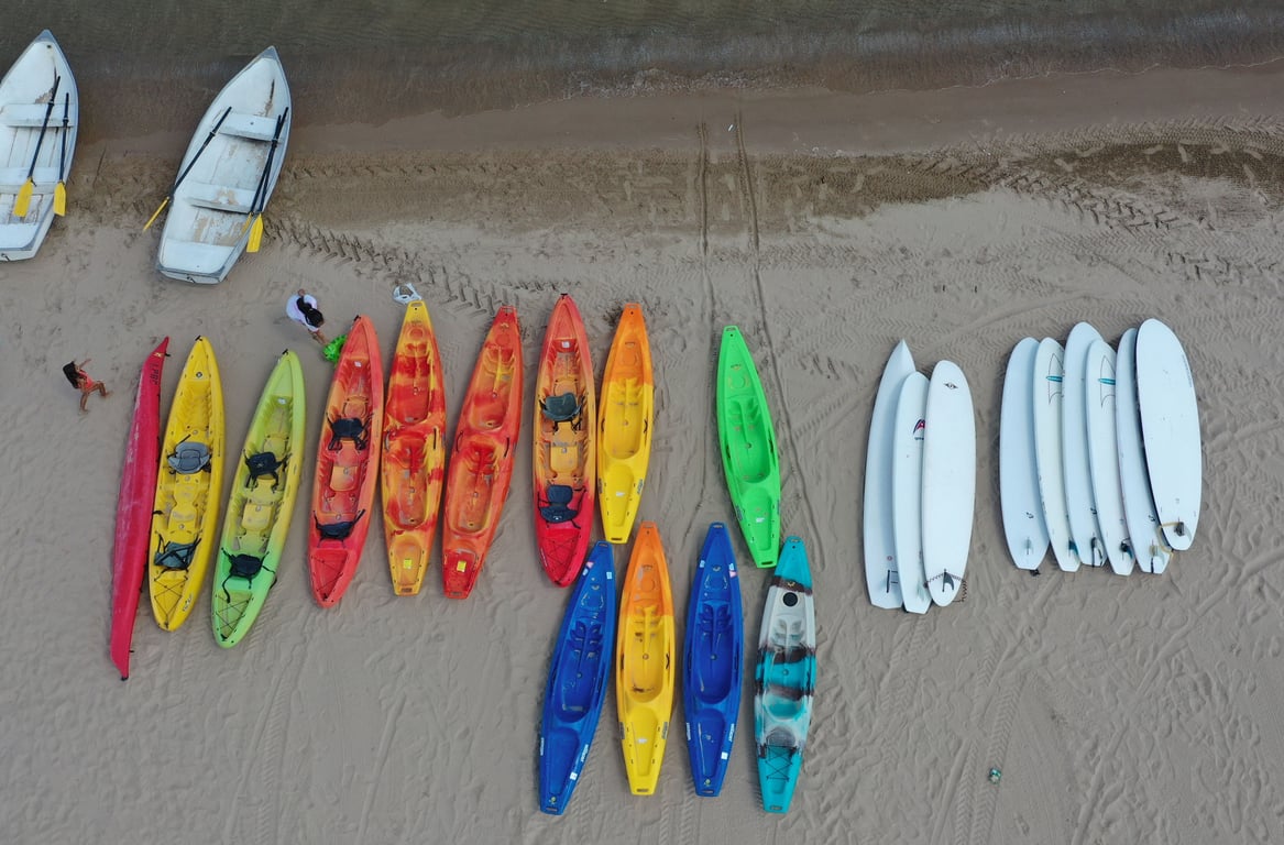 wake surf boat