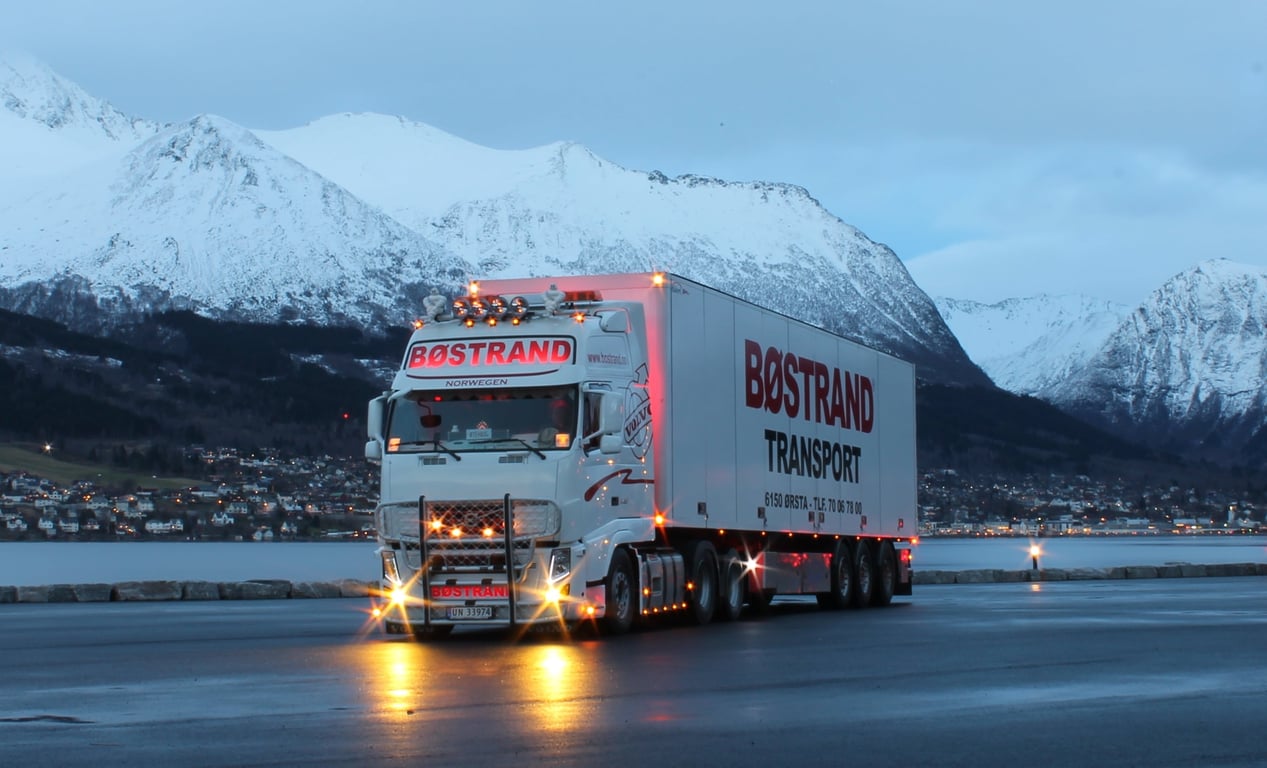flatbed tow truck