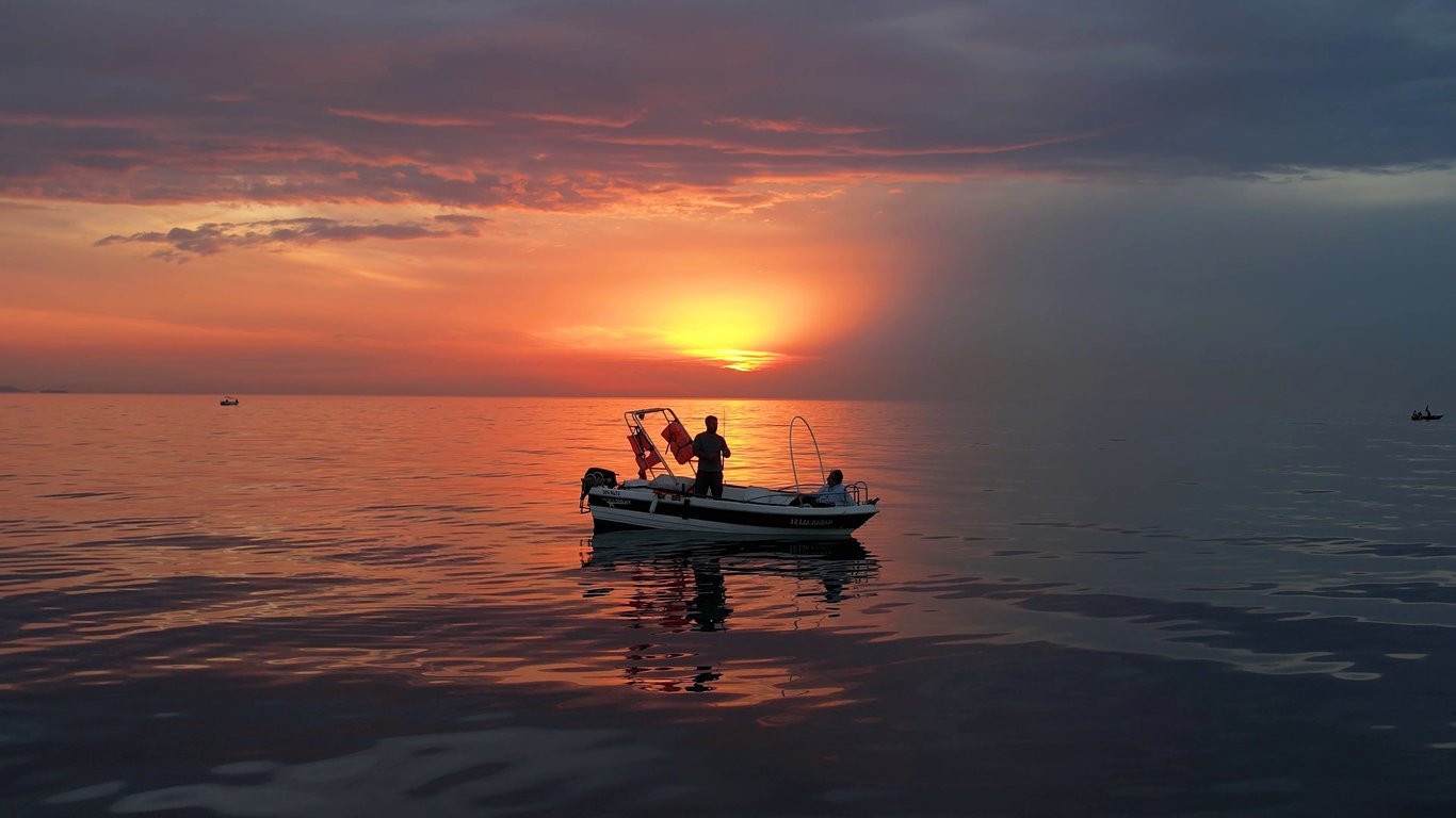 bow mount trolling motor fishing boat