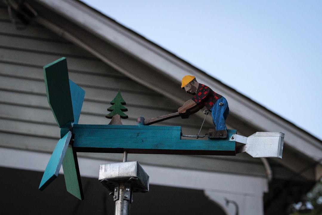 Solar Maintenance Services: What U.S. Homeowners Should Expect and Compare