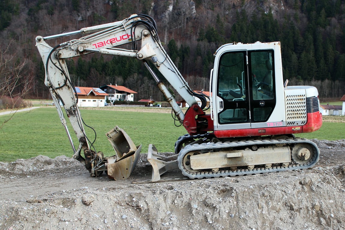 excavator rental