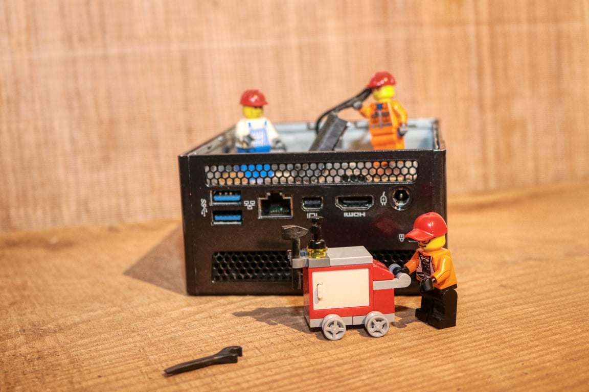 appliance repair technician