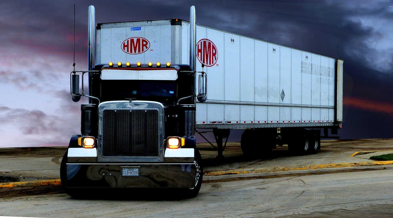 weight-distribution trailer hitch