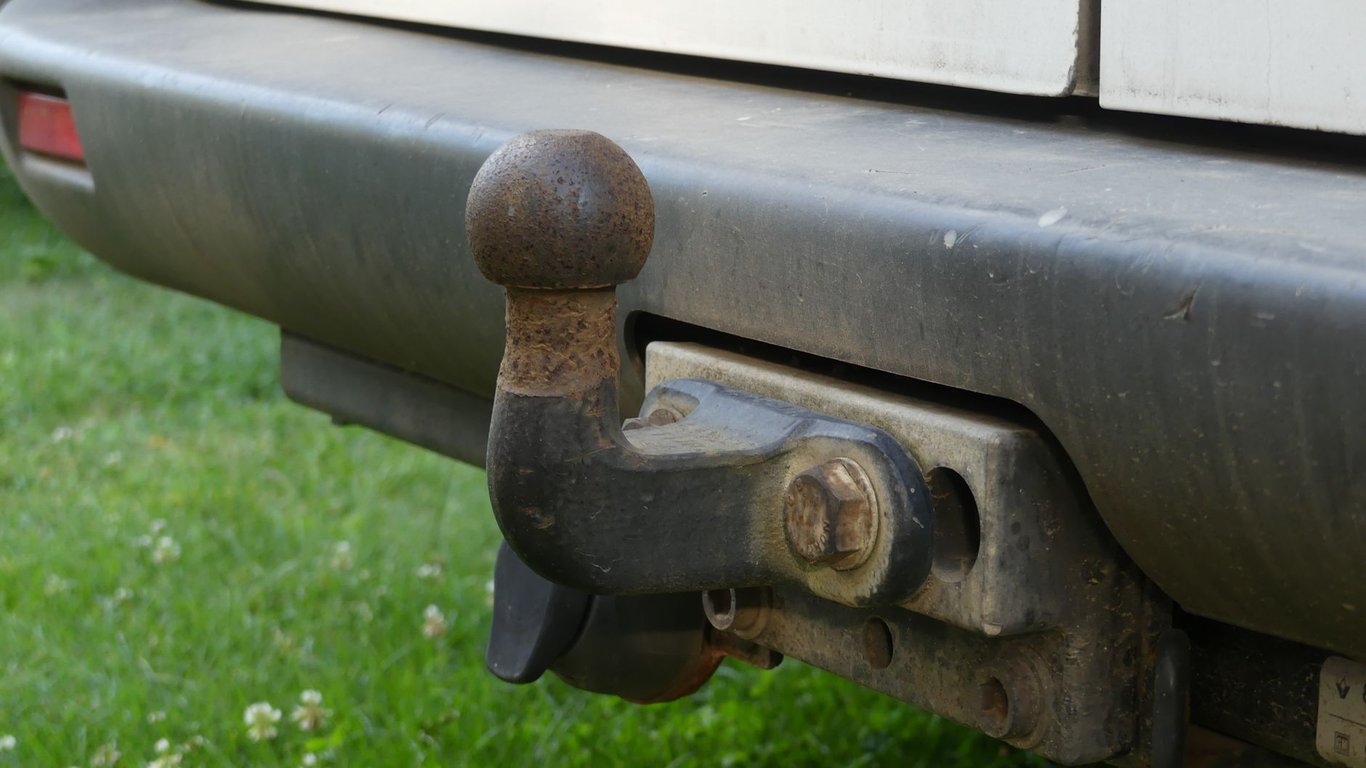 Hensley trailer hitch