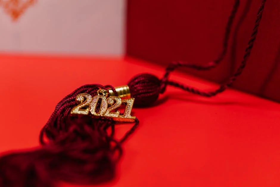 Image describing How to Find the Best First-Gen Scholarships in 2026 Fast?