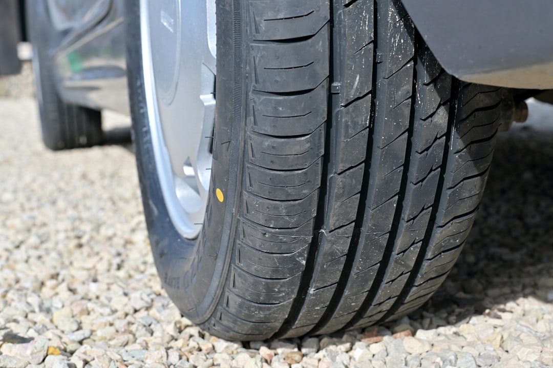 Kinds of Tires Explained: Choosing the Right Type for Your Vehicle and Driving Conditions