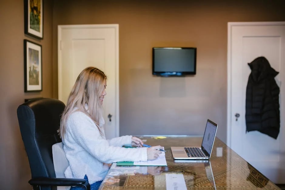 Image describing 10 Best Online Business Schools to Enroll in 2025!