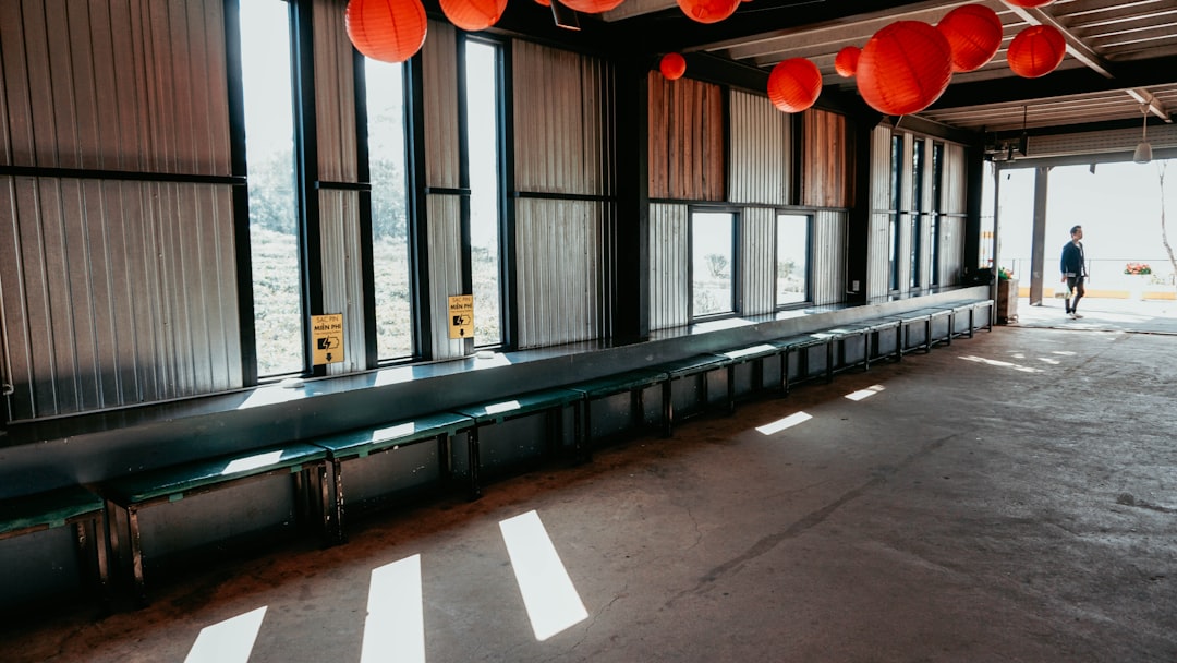 Warehouse Rental Rates: How to Compare Costs Beyond the Base Lease