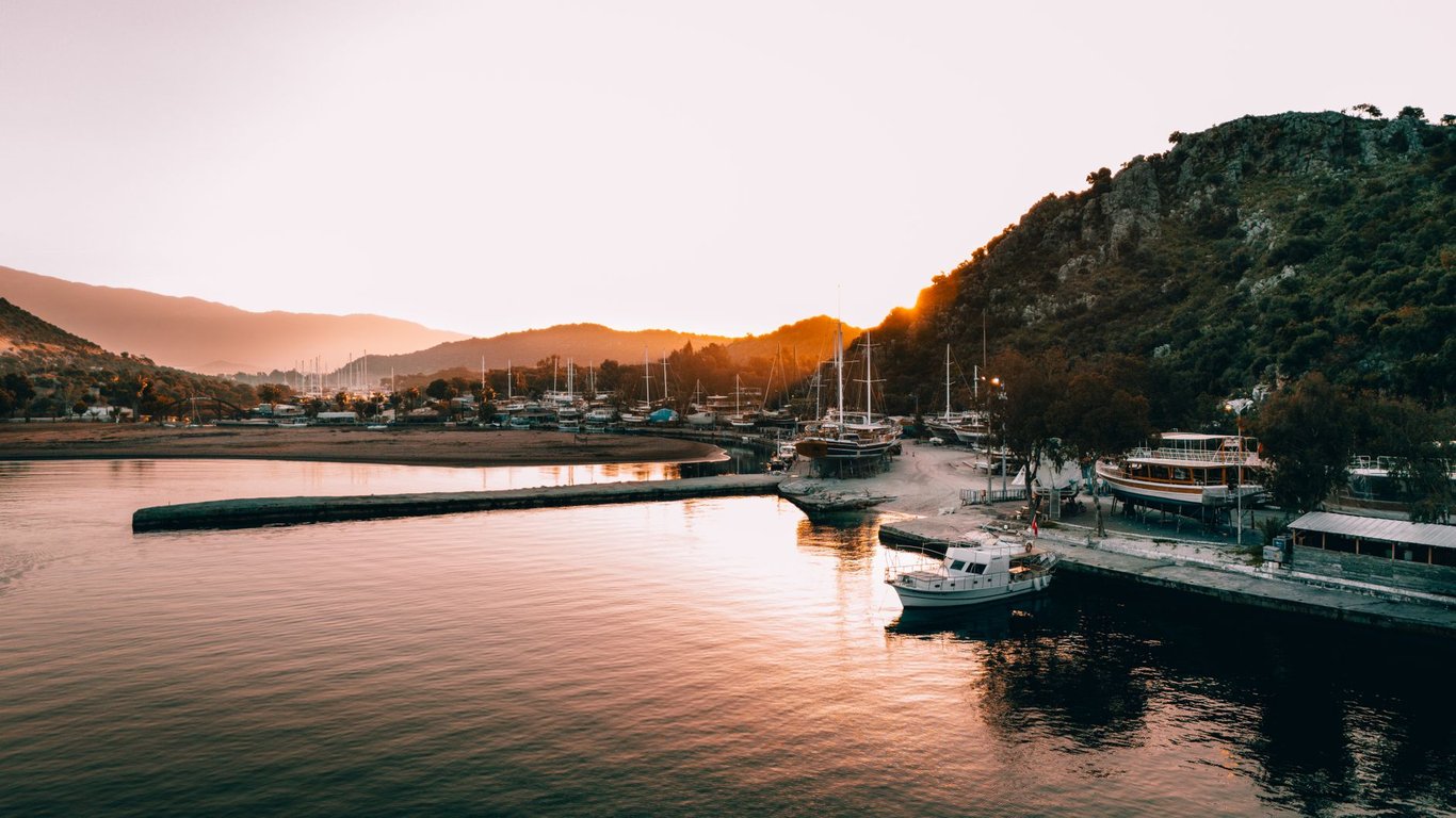 Custom Boat Trailers: How to Spec the Right Fit for Your Boat