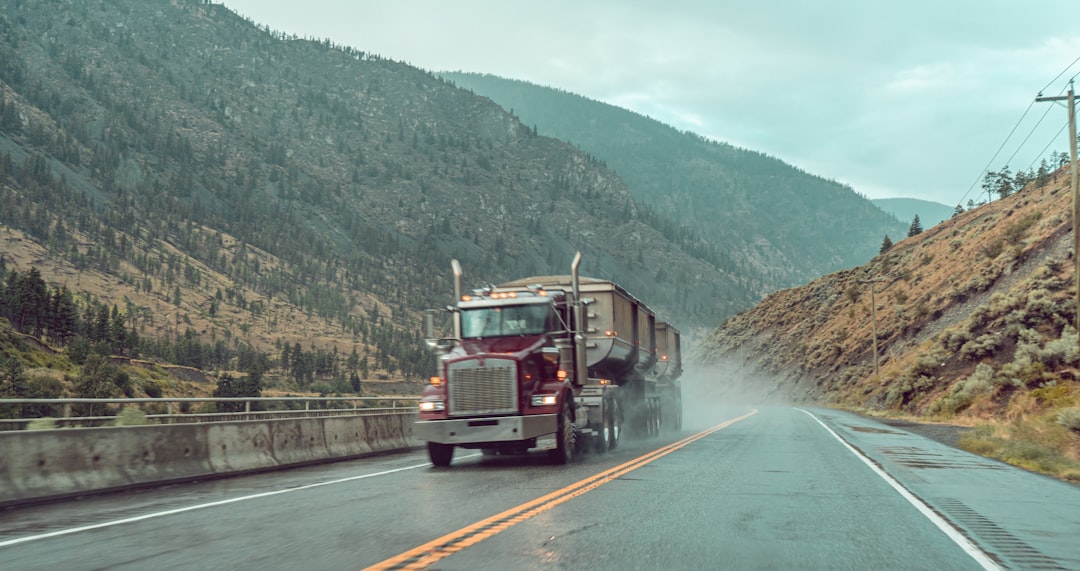 Semi Truck Tire Repair Near Me: How to Choose Fast, Qualified Roadside Service