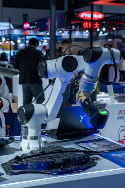 Image describing How to Pick the Best Industrial Robot Arm in 2026?