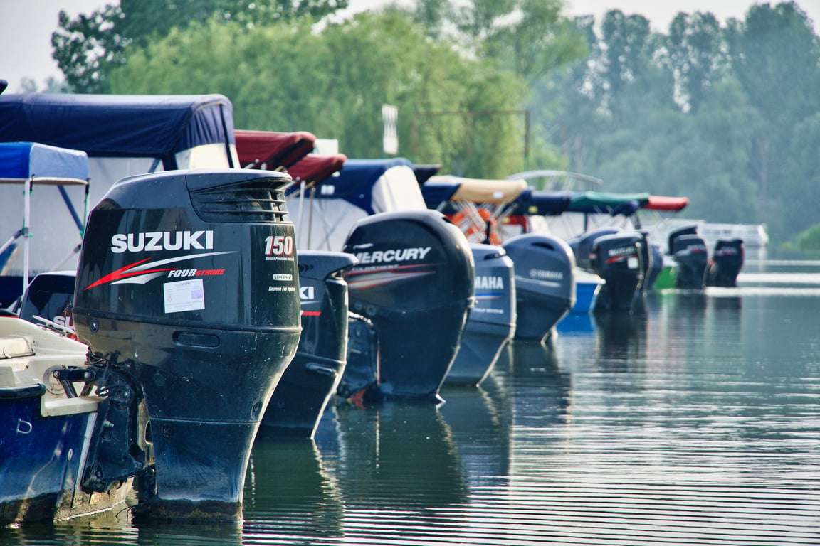 Cat marine engine