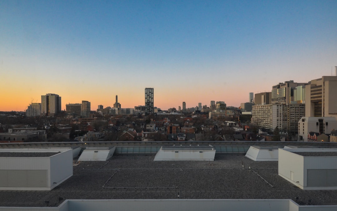 Flat Roof Repair Near Me: How to Find a Qualified Local Contractor