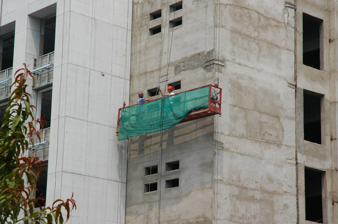 roof repair contractor